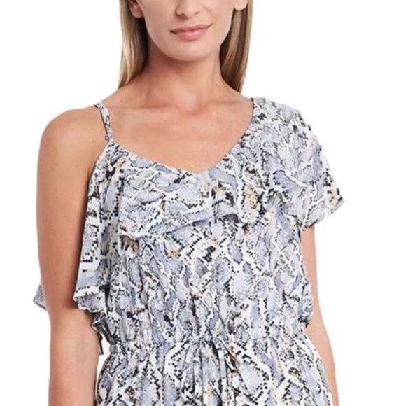 Vince Camuto Dresses & Skirts - Vince Camuto Cold Shoulder Asymmetrical Midi Dress Size XXL